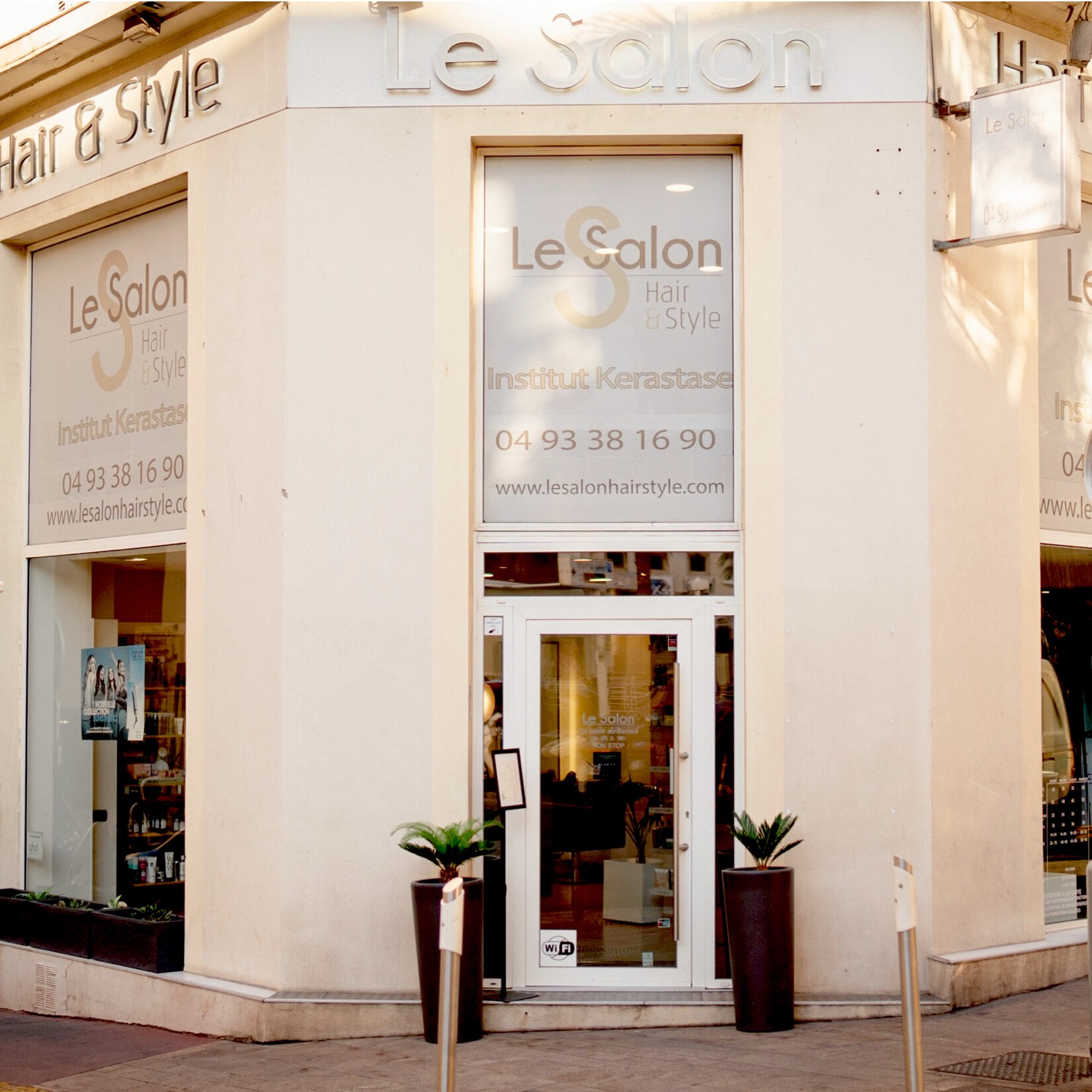 Salon de coiffure rénové à Cannes – aménagement intérieur RC Design